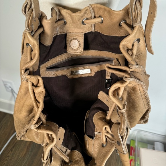 Kenneth Cole New York tan leather hobo shoulder bag - Picture 7 of 10